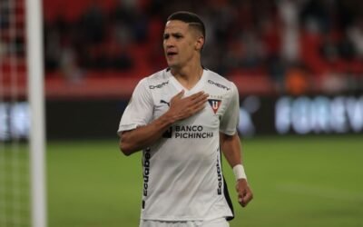 El goleador que “enamora a los “Albos”