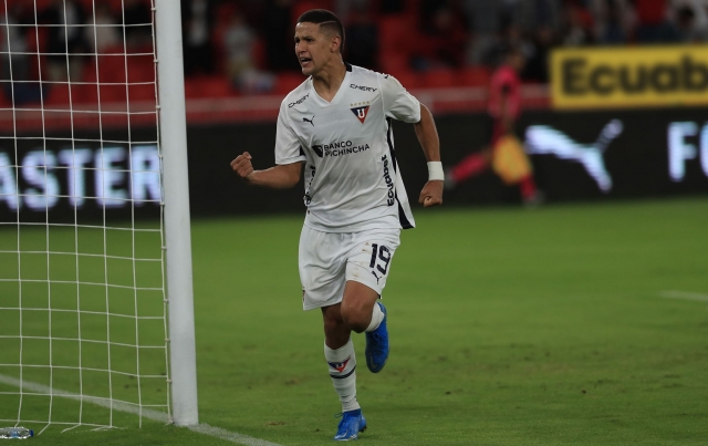«En LDU lo sujetan con todo al goleador»