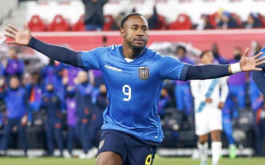 John. “Calienta para mudarse a Italia”