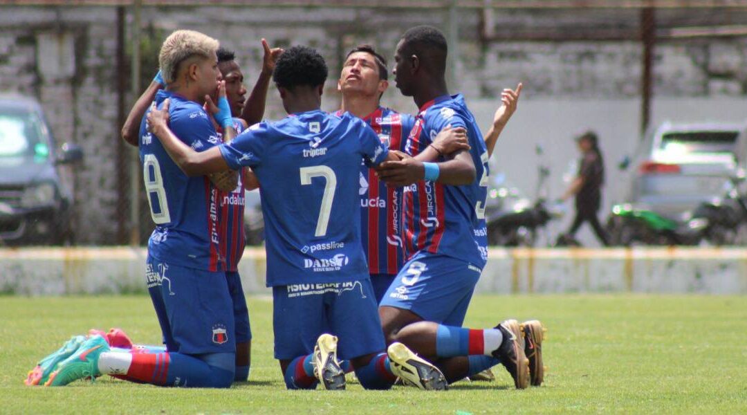 ¿Extrañas a la AKD en la serie A? Si o no