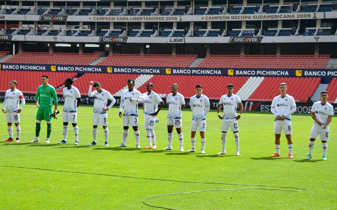 LA POSTURA ALBA. LDU quiere 12 clubes