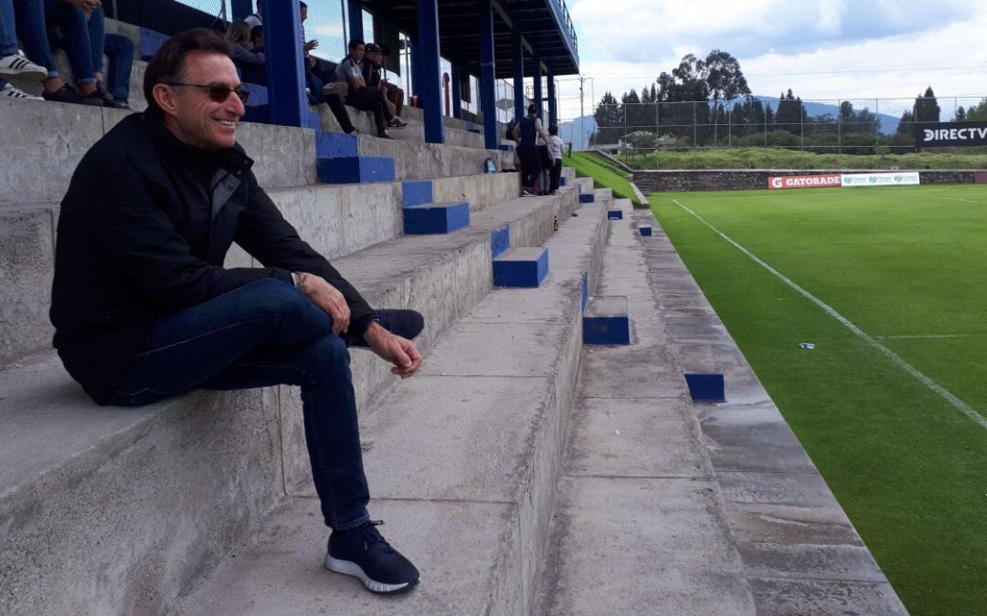 Michell da la cara y dice que en la cancha es todo