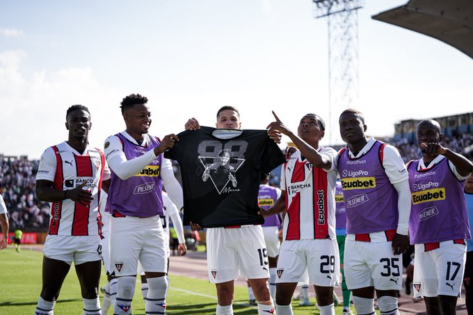 «LDU reza a sus santos para que le devuelvan los 3 puntos»
