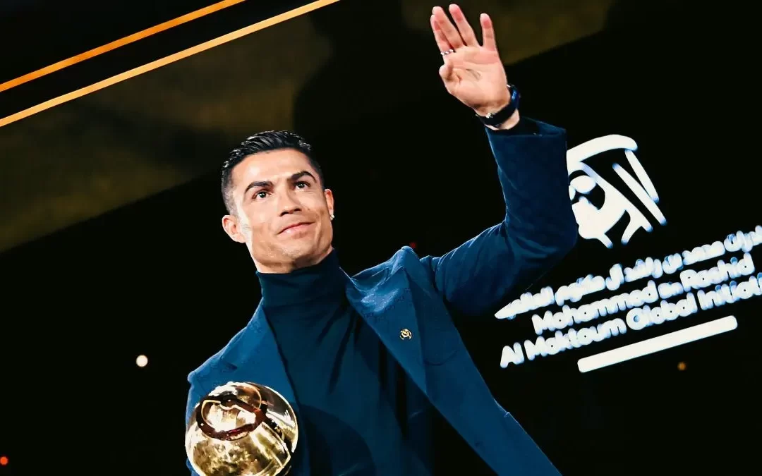 «CR7″ cierra el año con sonrisa de oreja a oreja»