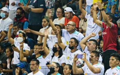 A correr hinchas de la U para la final de vuelta