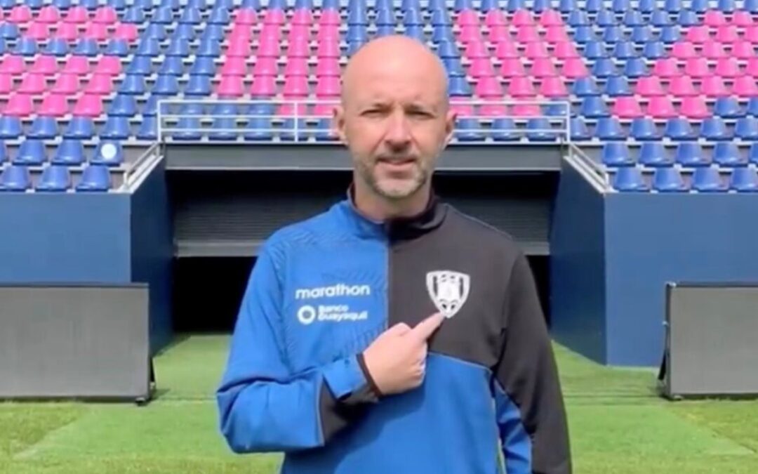 IDV. Vuelve a la línea española. Conoce a su nuevo DT