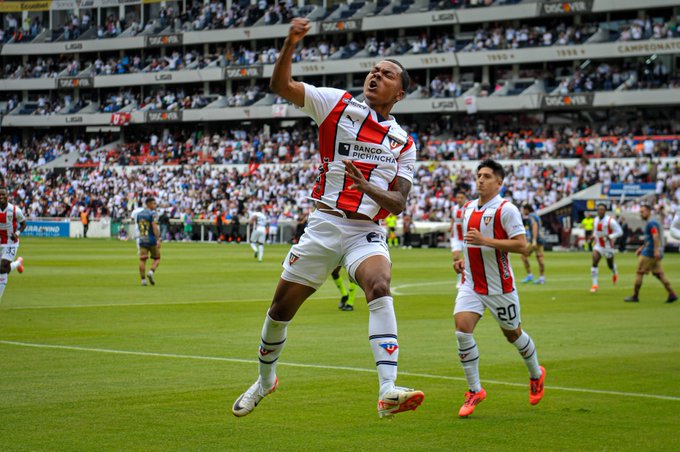 LA U DE FINALES