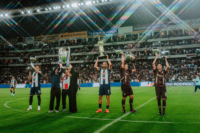 ¿Leyendas o estrellas para las noches de presentación?