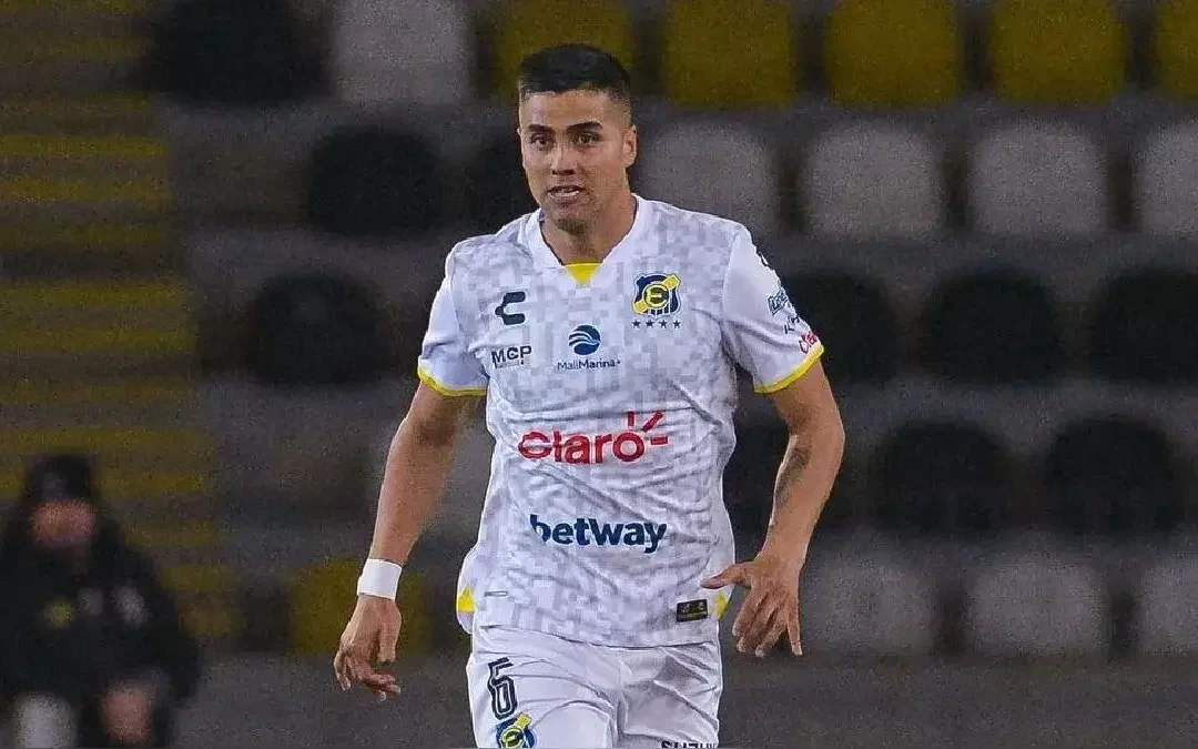 Álvaro Madrid se alista para ponerse la blanca de LDU