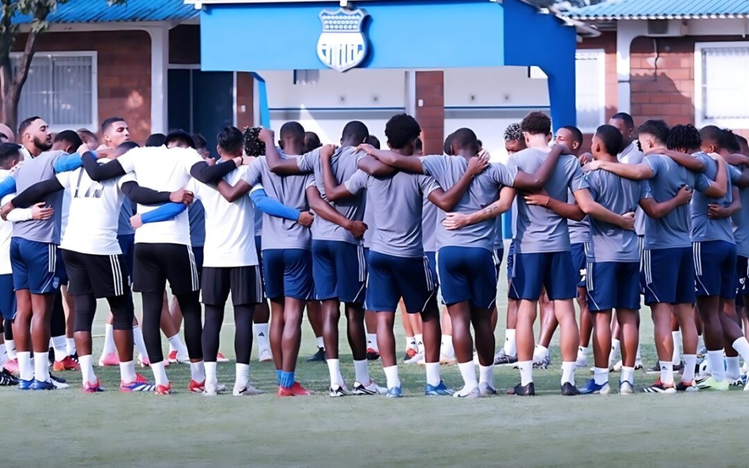 Emelec. “96 velitas de historia”. FELICIDADES
