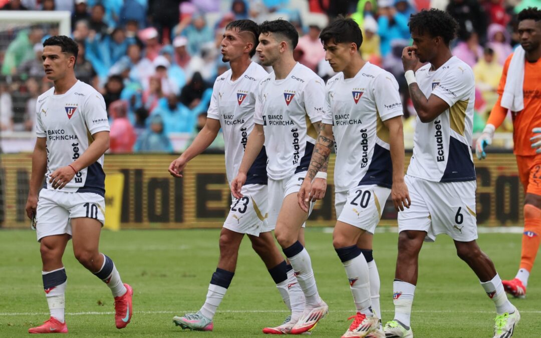 «LA U POR SABOREAR UNA RICAS AREPAS»