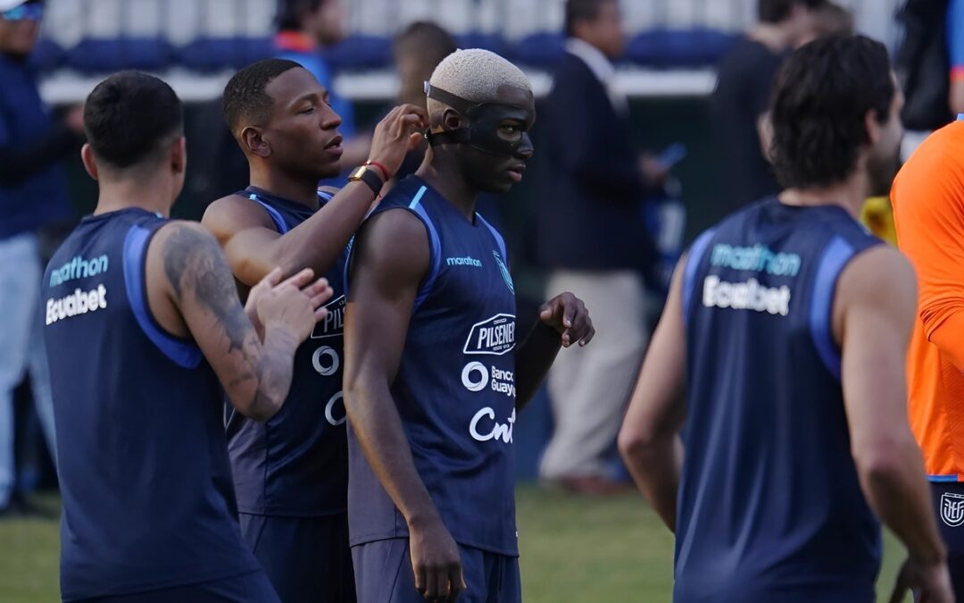 Los campeones tricolores se dirigieron al país