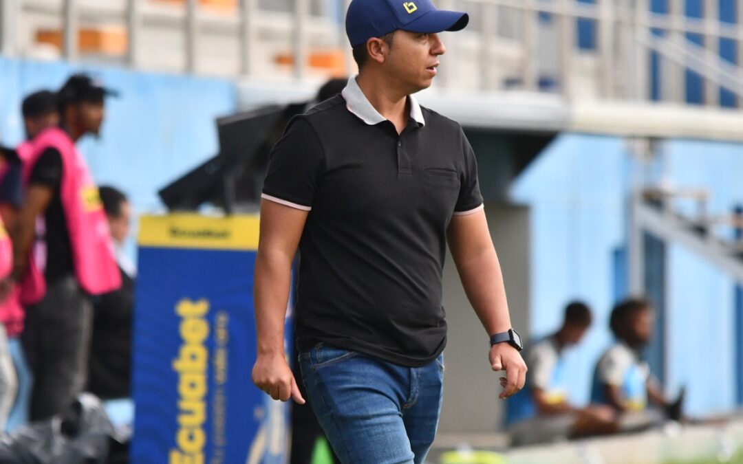 Buch descarta volver al Técnico Universitario