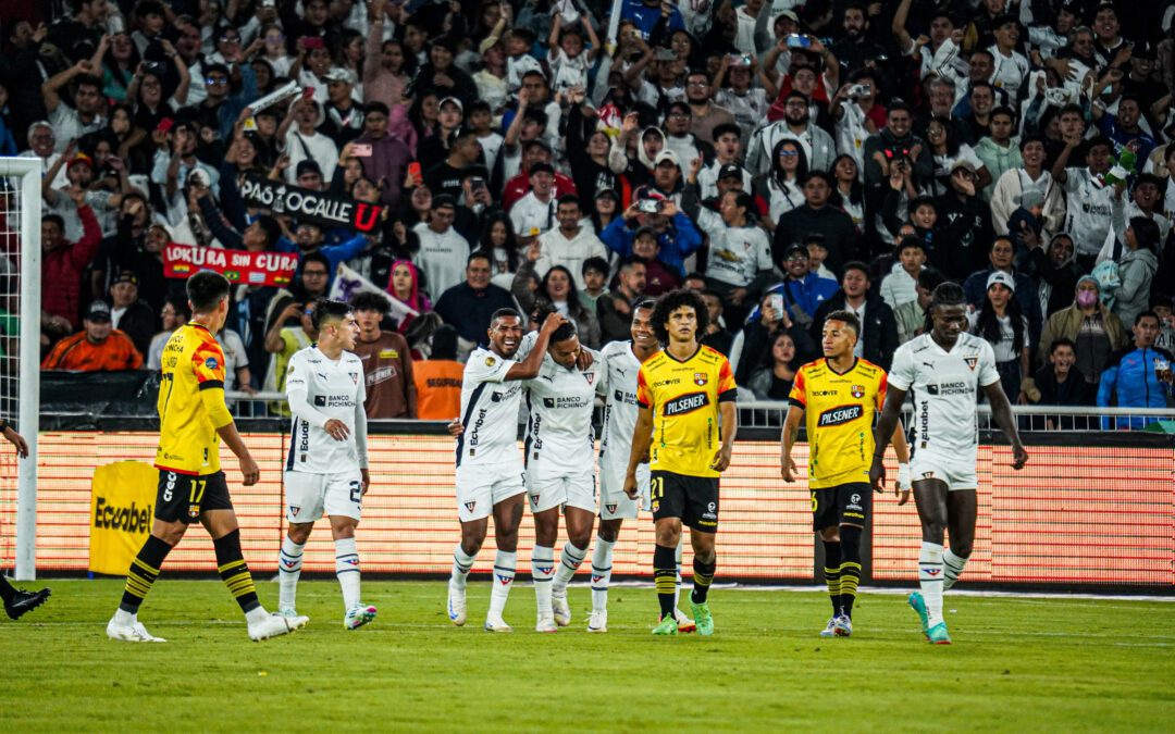 LDU y su recuerdos en el Monumental de BSC