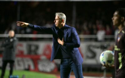 Tiago. “El brasileño que amarga a sus compatriotas”