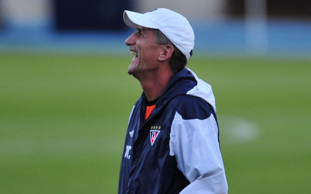 «El Patón» Bauza mantiene su sonrisa