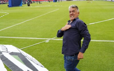 Zuleta de regreso a Ecuador y analiza ofertas