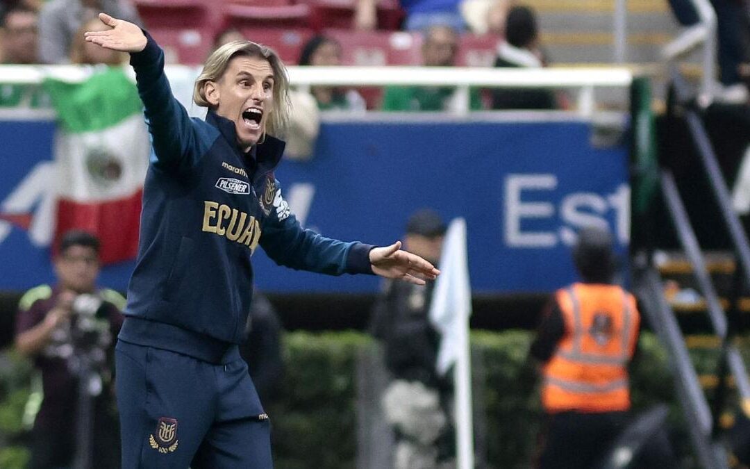 El profe Becca en expectativa para el sorteo Mundial