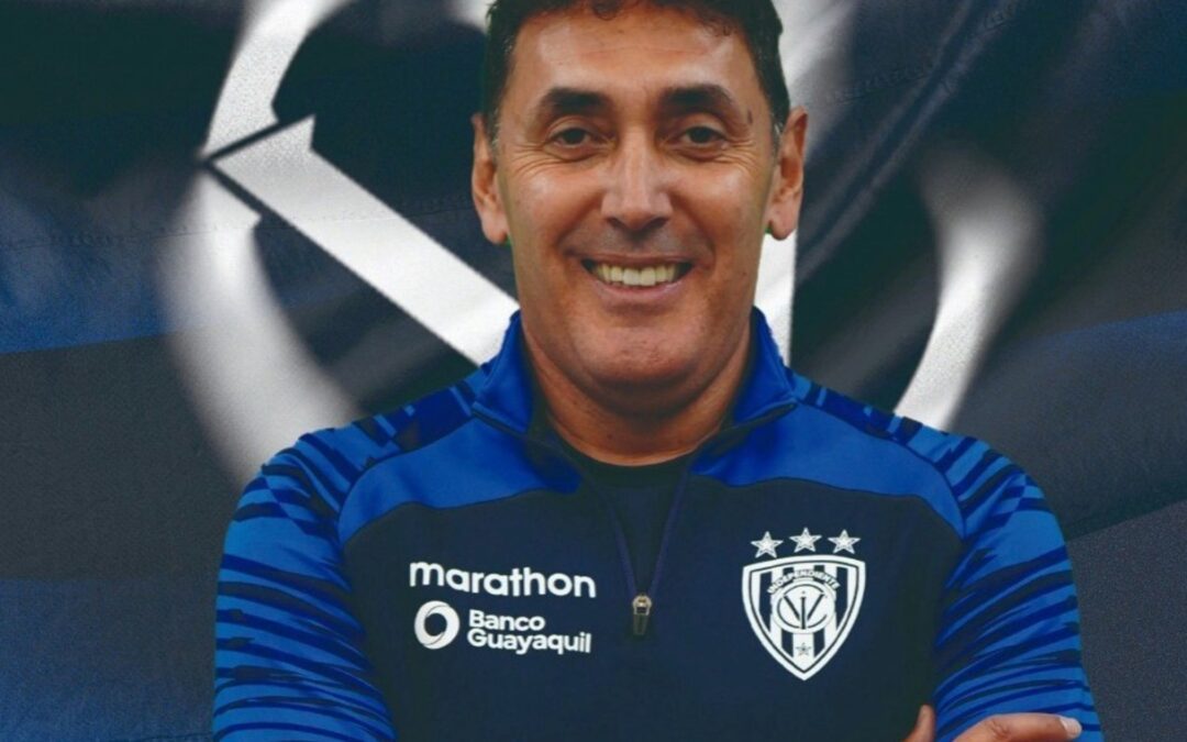 Flores a seguir formando más goleros para Ecuador