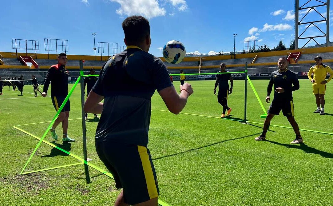 Aucas. «El Papá» entra al ruedo con amistosos»