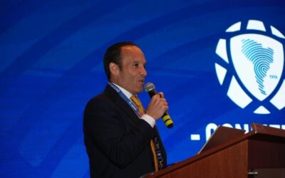 Egas no quiere moverse del sillón presidencial de la FEF