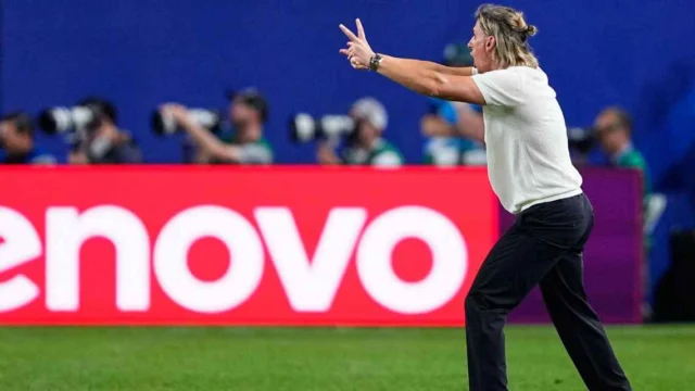 Beccacece se echa la culpa de la derrota de Ecuador