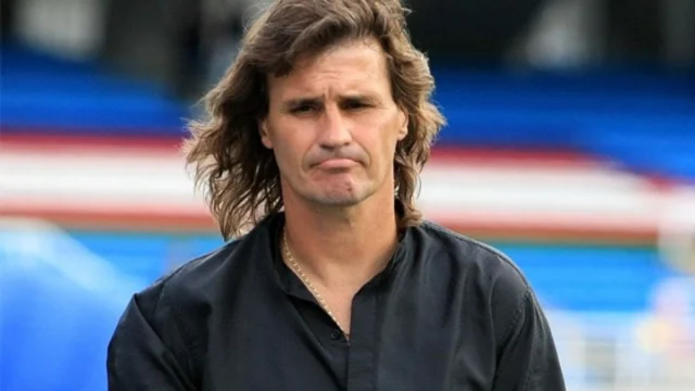 Al Poeta» Insúa le seduce dirigir una selección