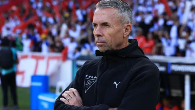 «EL PROFE ALBO ESTÁ ENOJADO CON SUS PUPILOS»