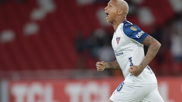 DEY: “DE FIGURA A SER CUESTIONADO»