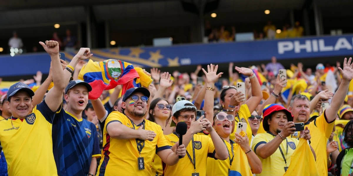 ECUATORIANOS. LA ÚLTIMA MADRUGADA PARA VER A LA TRI